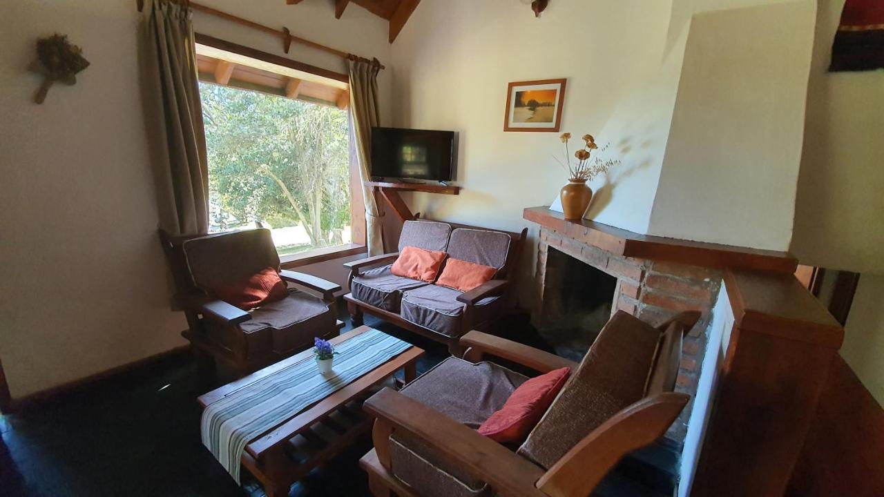 Cabanas & Aparts Lancuyen, Villa De Montana 维拉·拉·安古斯图拉 外观 照片